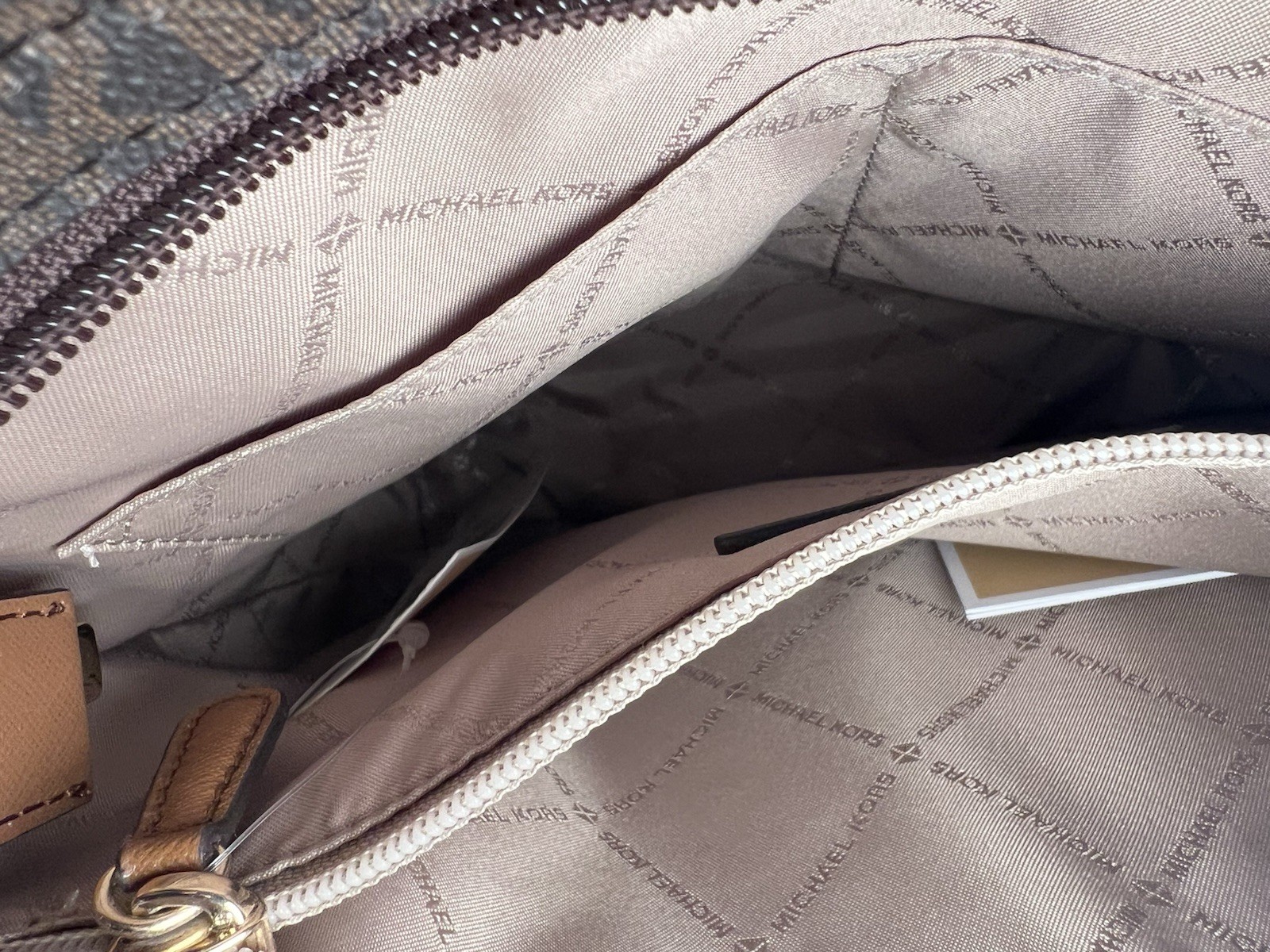 Michael Kors Brown Large Messenger Bag Logo Strap Accent Zip Magnet Pockets
