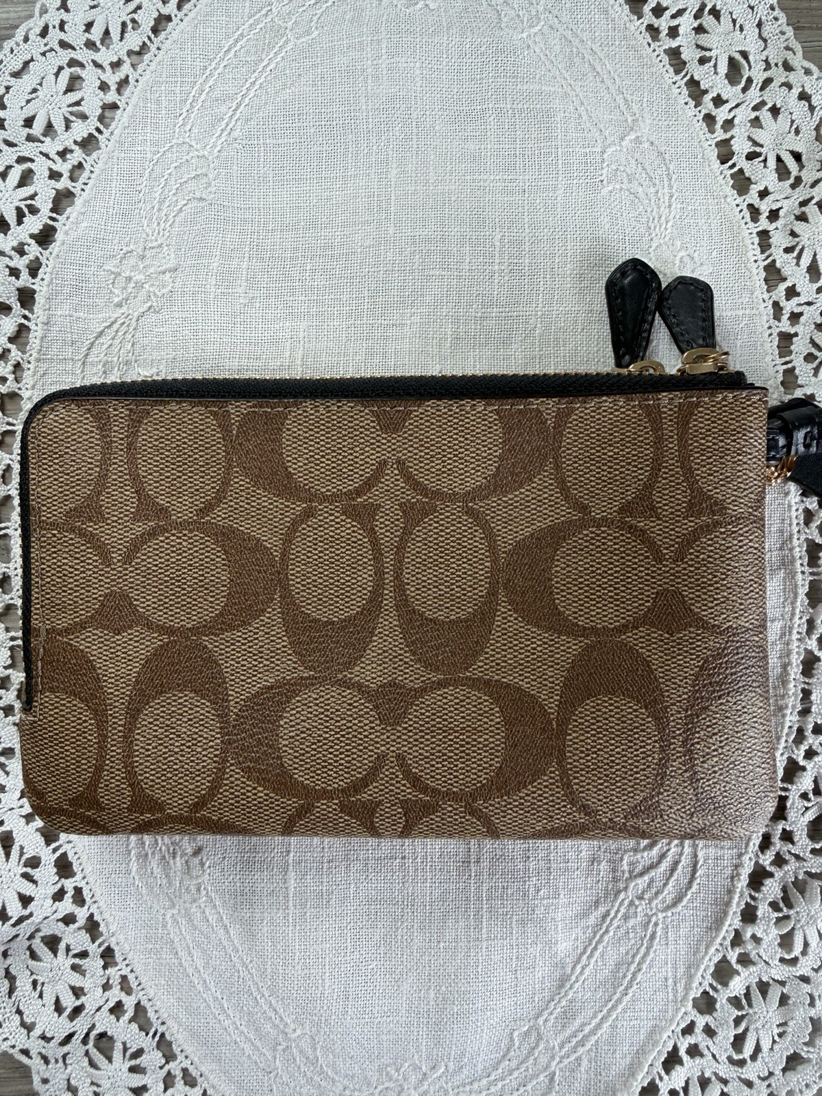 Coach Women’s Corner Zip Wristlet In Signature Canvas 6.25”x 4” x 1”