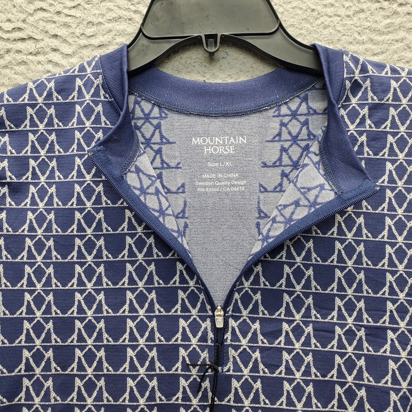 Mountain Horse Equestrian Magic Tec Top Womens L/XL Multicolor Thumb Hole Sleeve