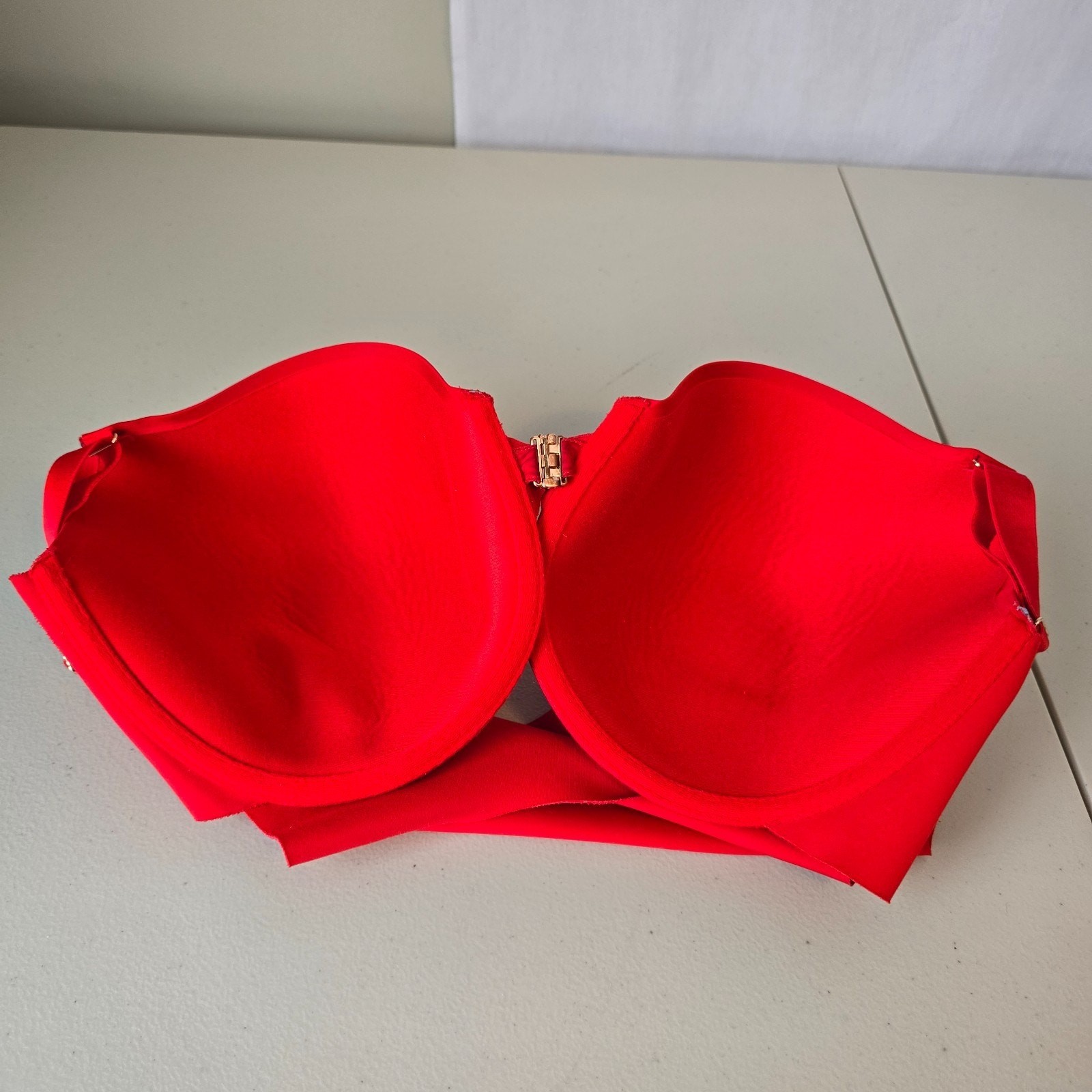 Soma Bra Women’s 42D Vanishing 360 Perfect Coverage Red Front Clasp