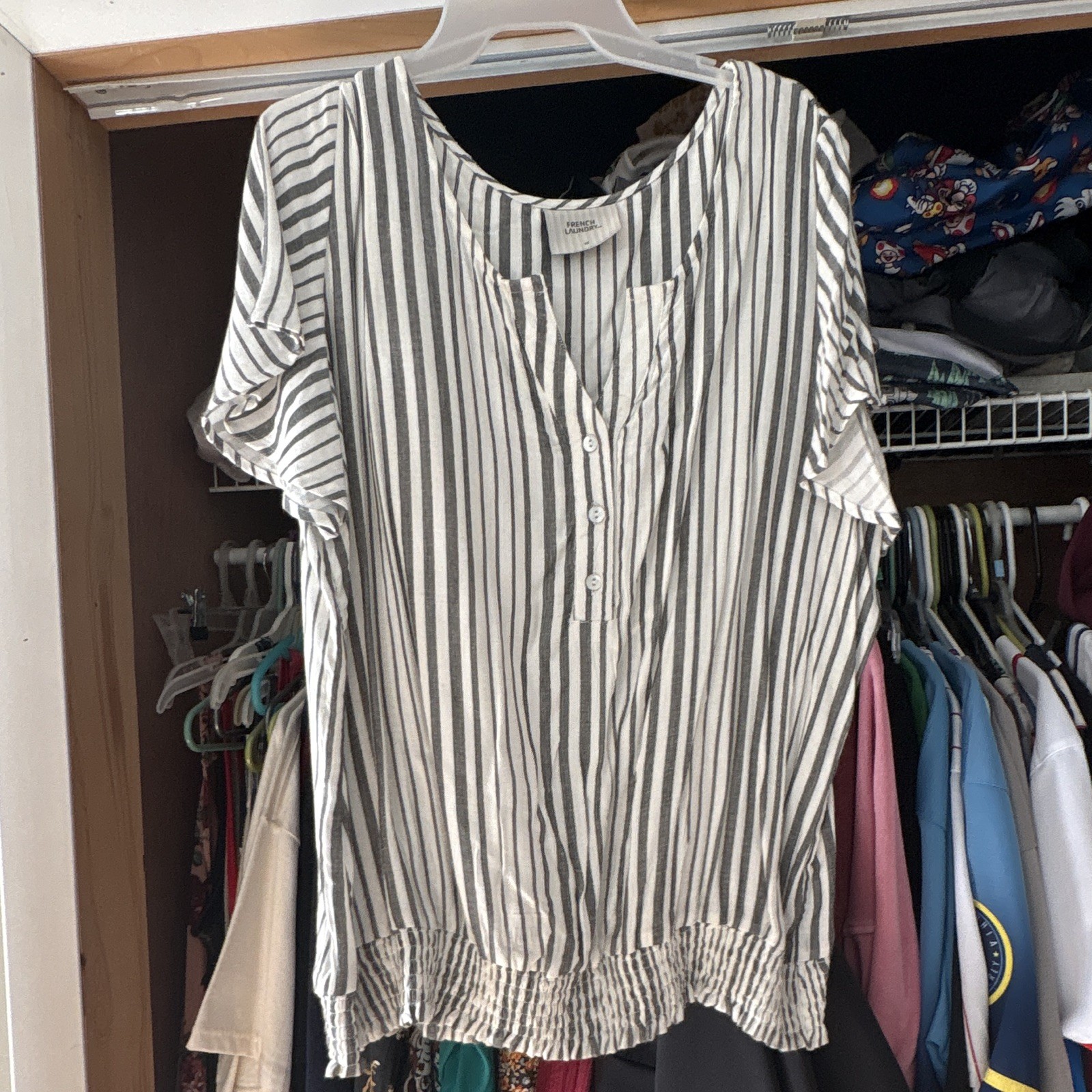 French Laundry Women’s Plus 1X White/Gray Striped V-Neck Button Ruffle Blouse