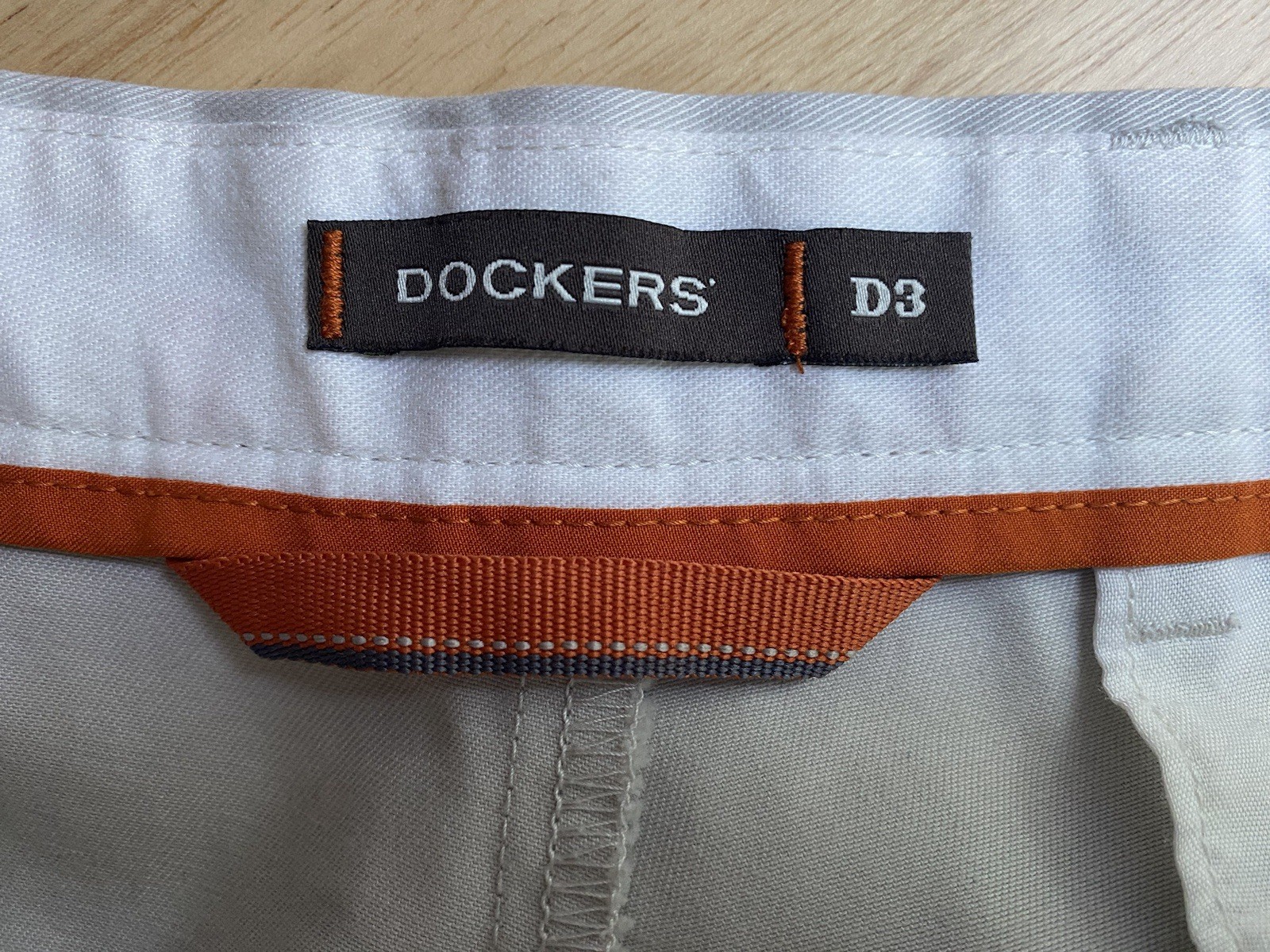 Dockers Men’s Dress Pants 36 * 32 Khaki Button Up 30 Inch Inseam