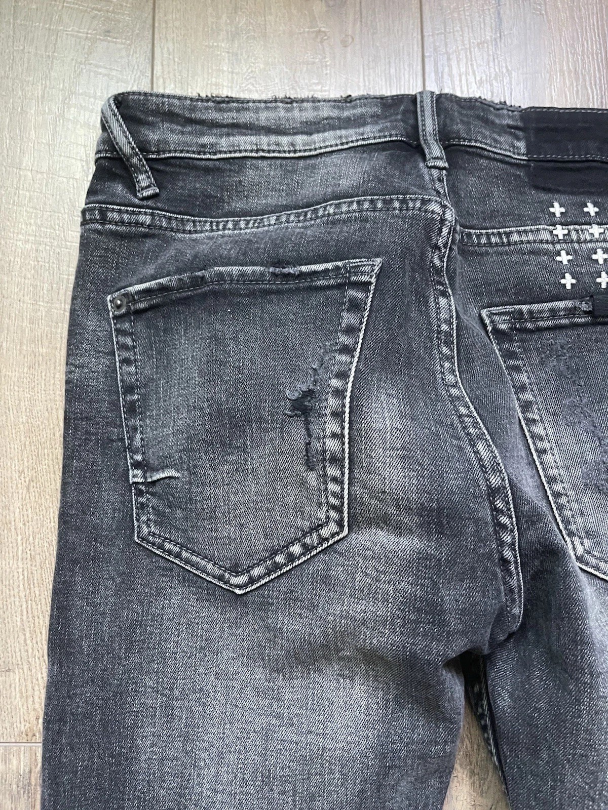KSUBI MEN’S VAN WINKLE ANGST PLATEIS JEAN SIZE 30X32.5” DISTRESSED