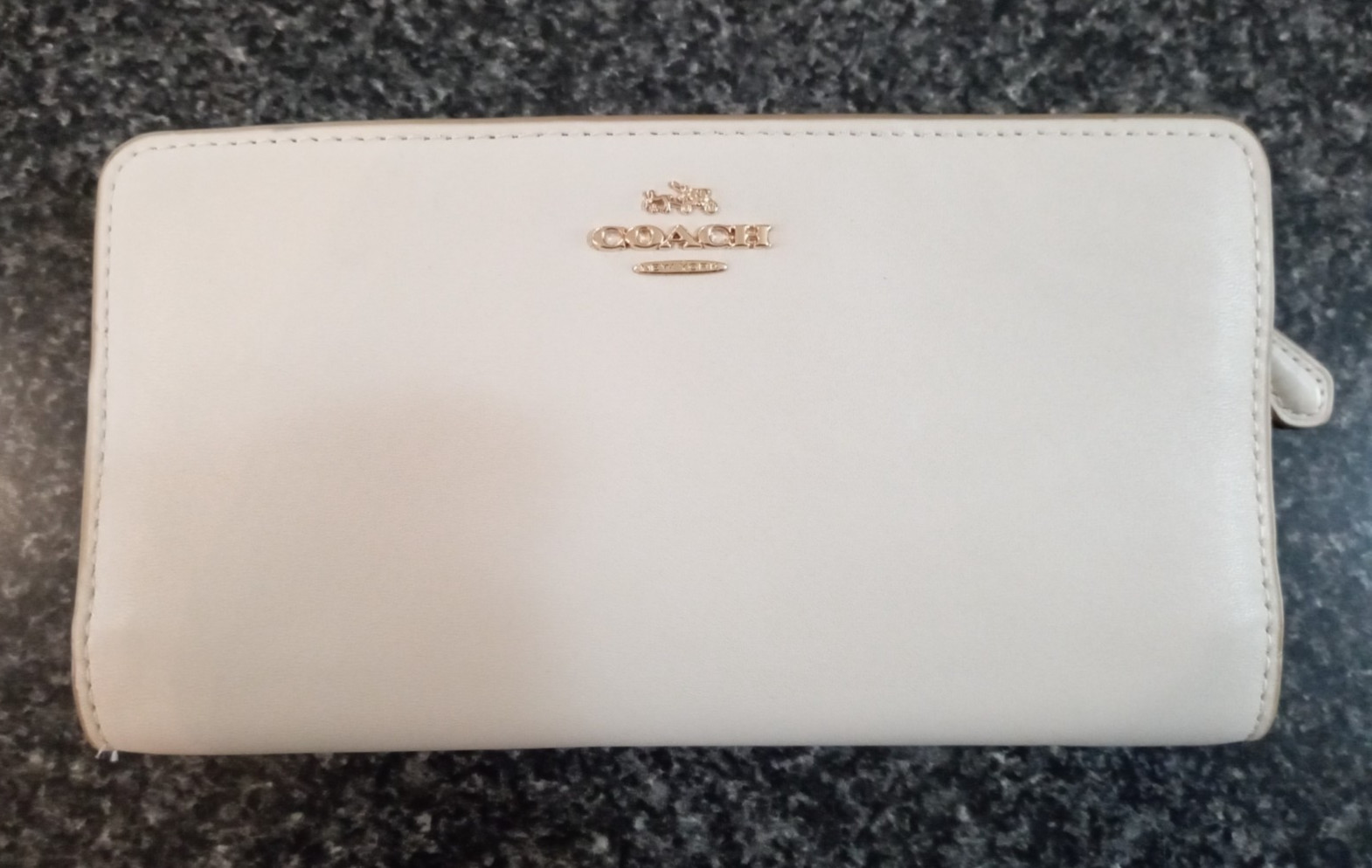 Coach gold tone white refined soft calf leather snap closure wallet 58586 – NEW