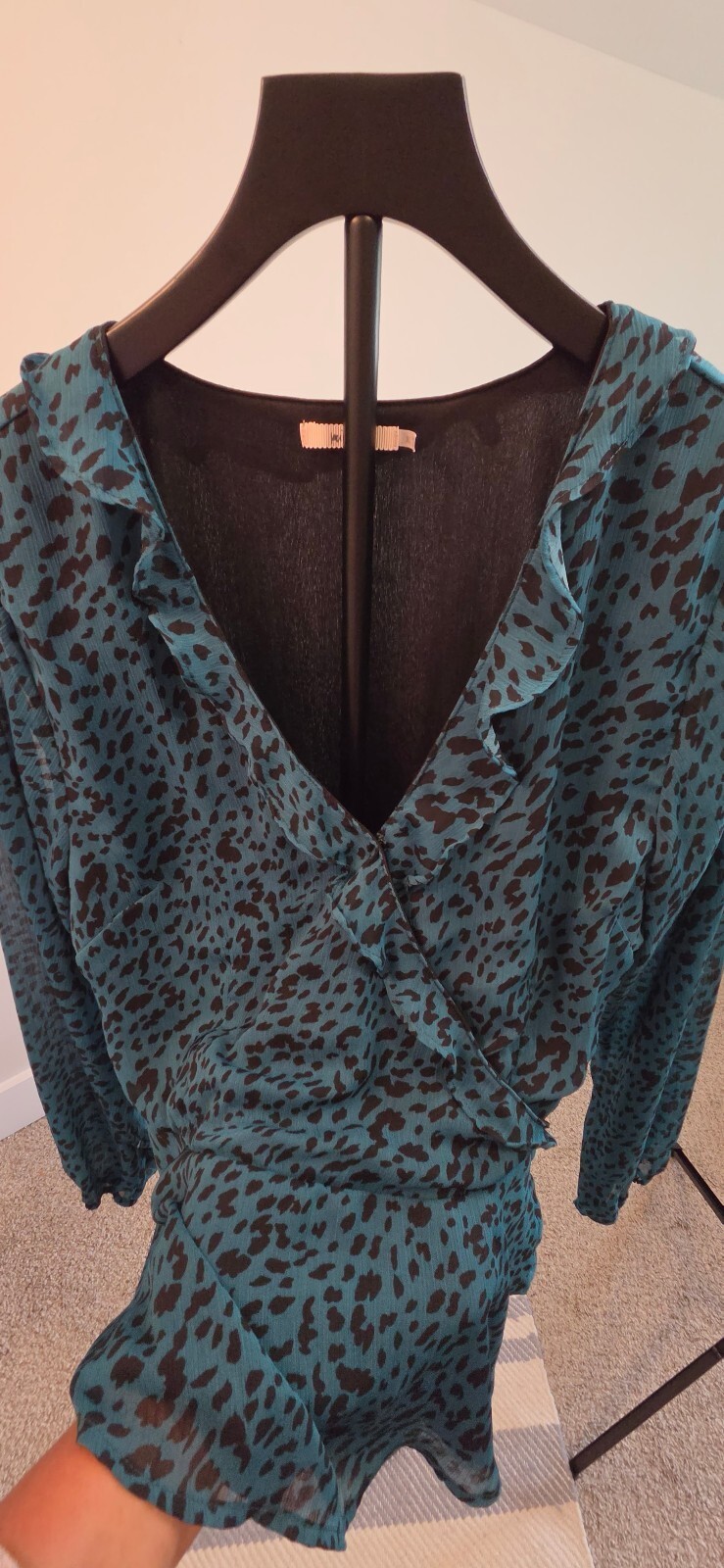 mi ami Women’s Long Sleeve Ruffled Wrap Blouse XL