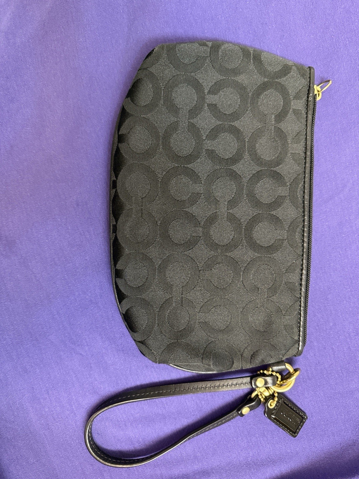 Coach Signature Black Wristlet Pouch Zip Closure Gold Hardware Inner Pockets