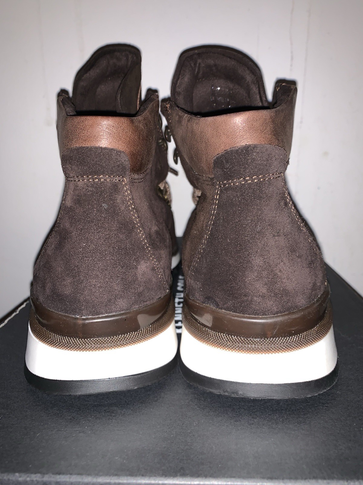 Kenneth Cole Design 10668 Boots Size 9.5 Mens Dark Brown color New