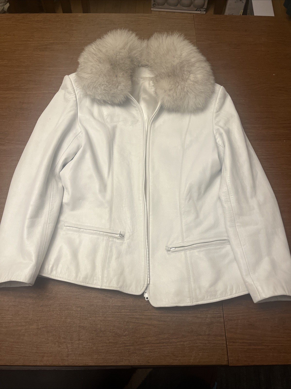 Vintage Genuine Leather White Jacket w/ Fur Collar – YKK Zip – Women’s Small
