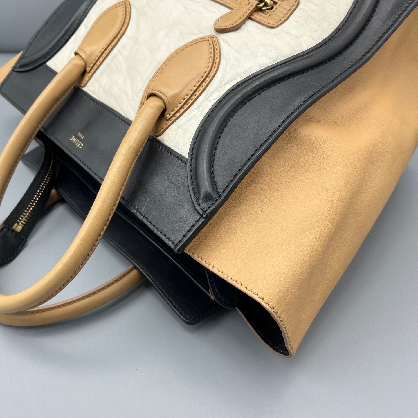 Celine Pre-Owned Authentic Luxury Handbag Colorblock 31*32*17cm