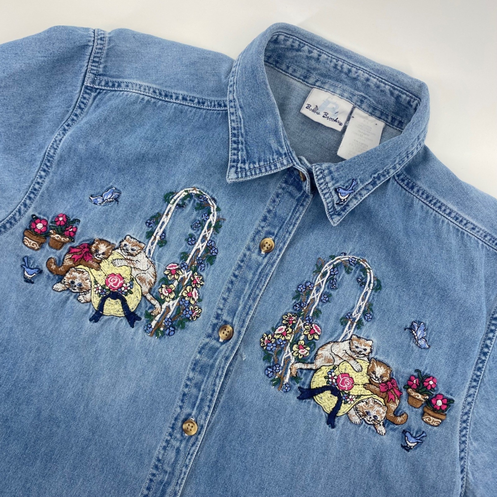 Bobbie Brooks Denim Shirt Womens Medium Blue Embroidered Kitten Garden Cat Top