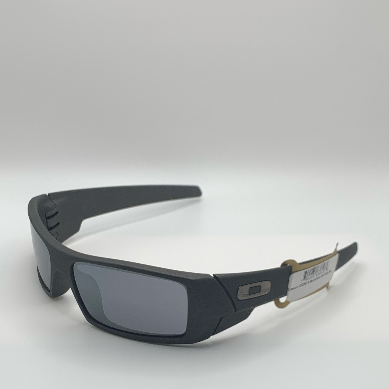 Oakley Gascan OO9014 Men’s Polarized Sunglasses Black Frame/Gray Lenses 128mm