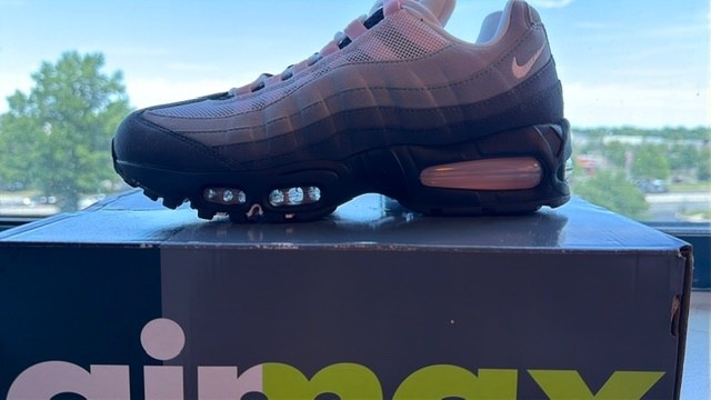 Size 6 – Nike Air Max 95 Big Bubble – Pink Glow W