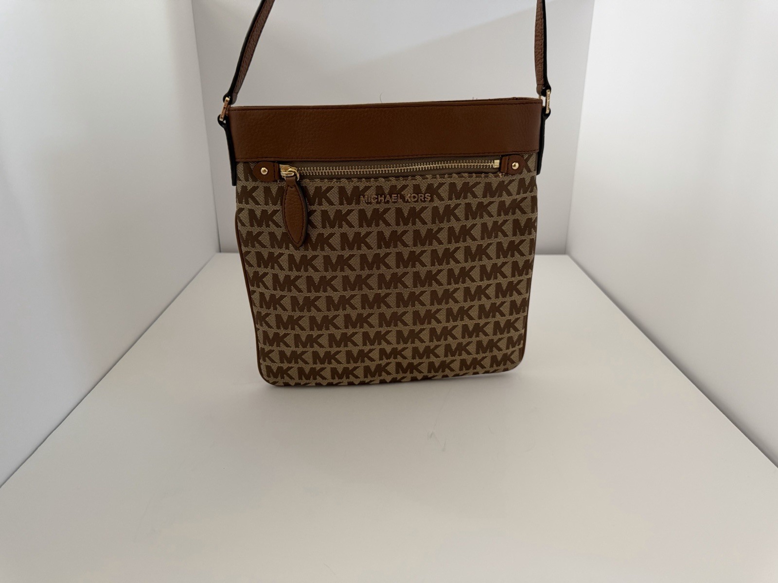 Michael Kors Signature MK Brown Monogram Small Crossbody Zip Gold Detach Strap