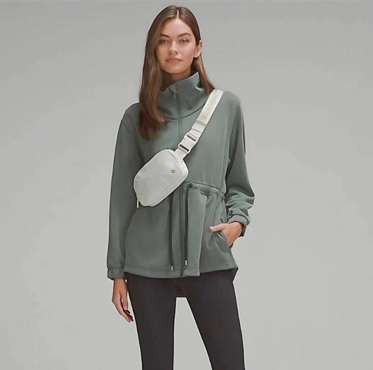 Lululemon Everywhere Wordmark Crossbody Belt Bag 1L – Gray/Gold Waist Pack