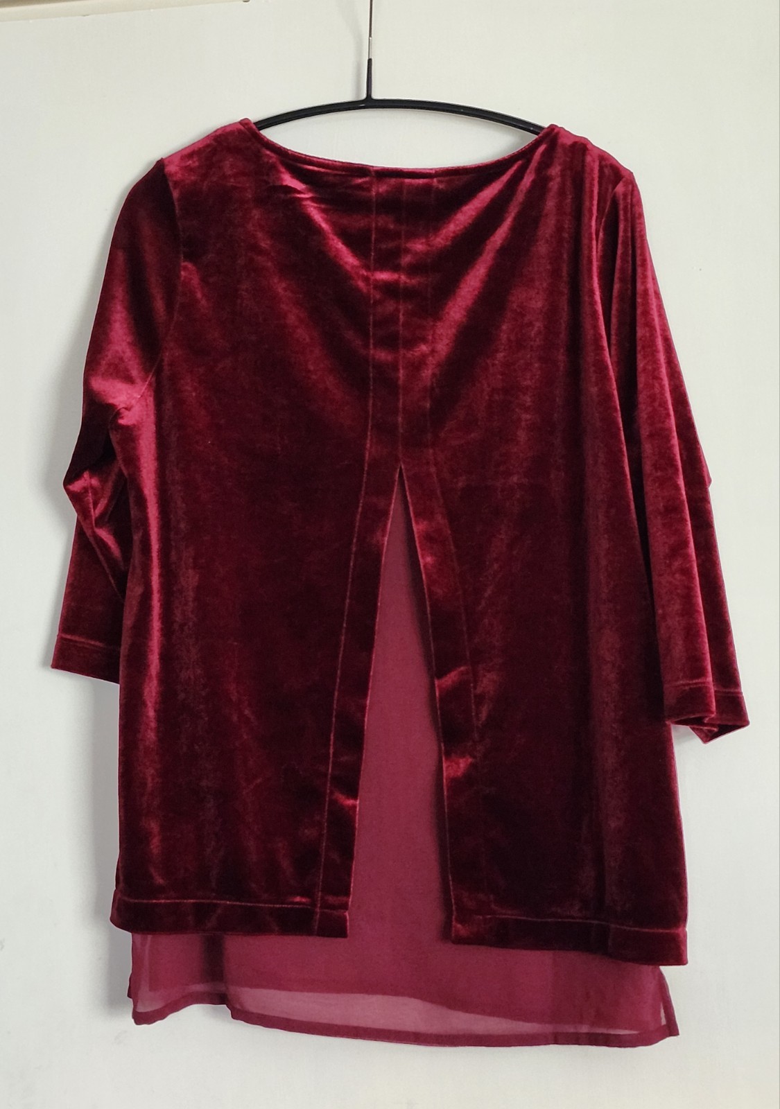 Cotton Traders Women’s Velvet Deep Red Top 3/4 Sleeve Size 12