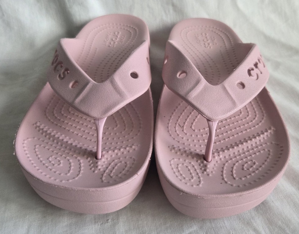 Crocs Womens Baya Flip Flop Platform Sandals W7 Petal Pink Iconic Comfort