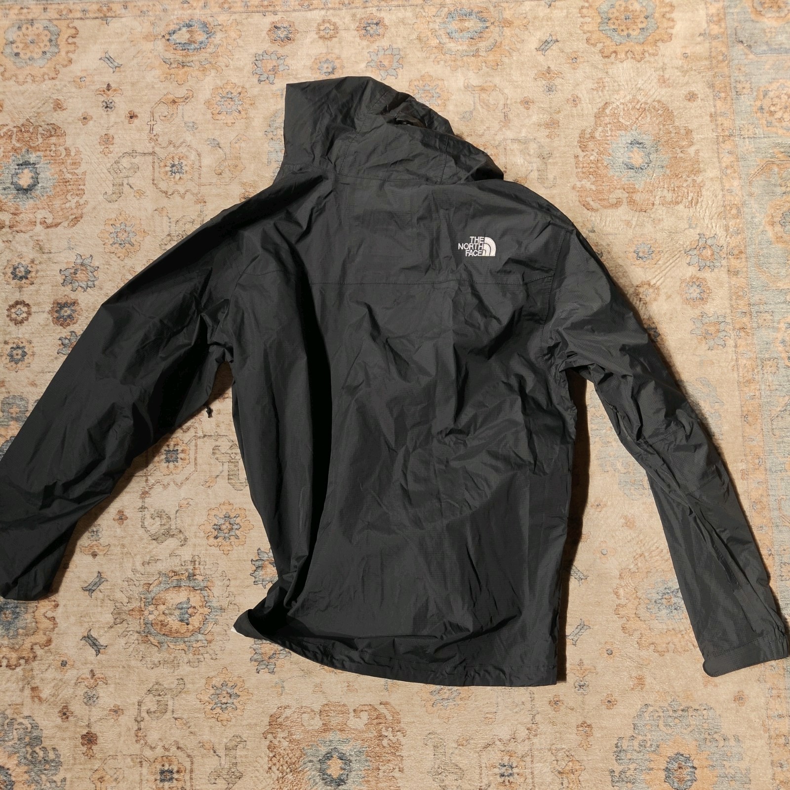 The North Face HyVent 2.5L Rain Jacket Mens L Black Hooded Waterproof Shell