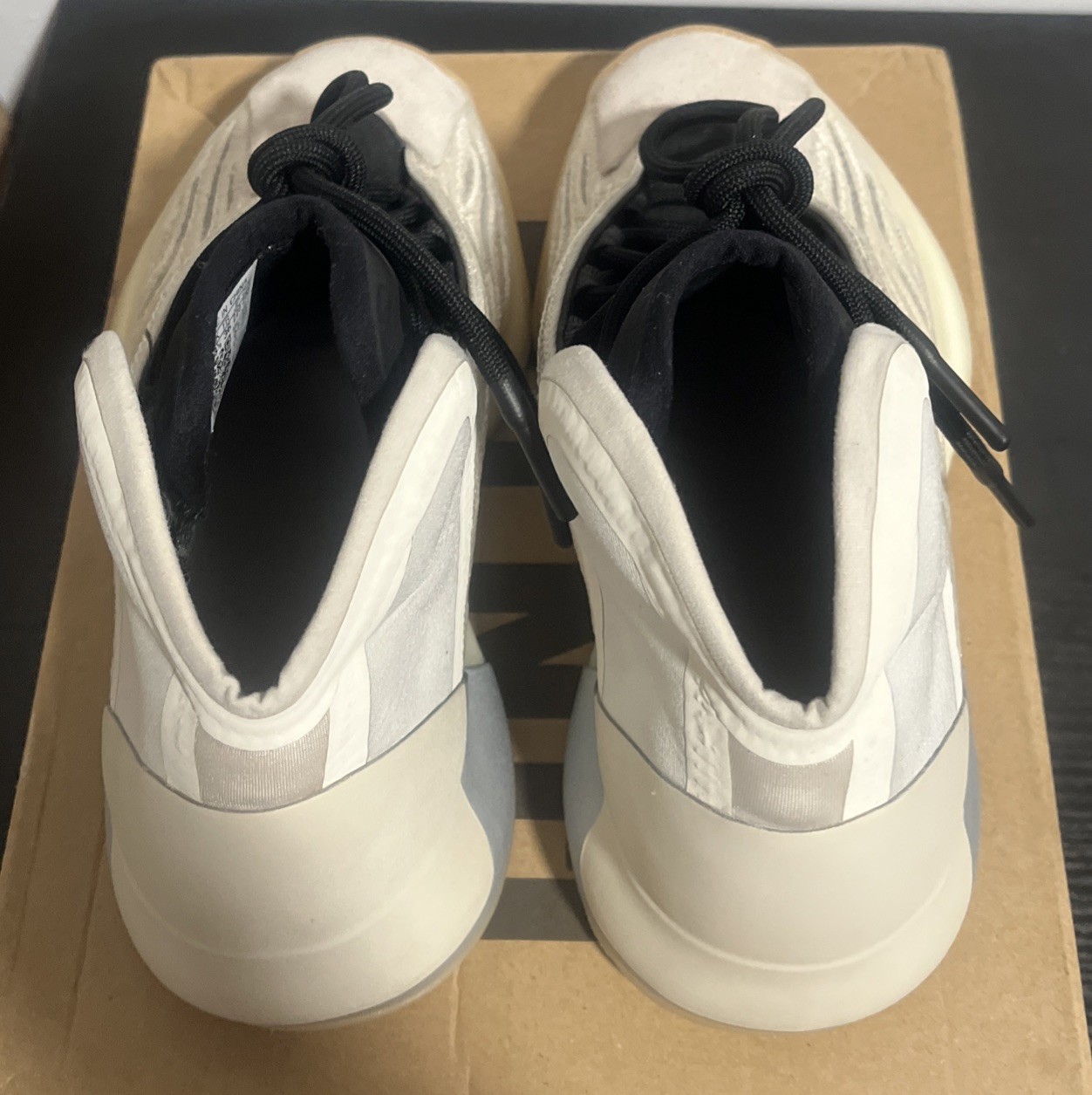 Size 4 – adidas Yeezy Quantum Mist Slate