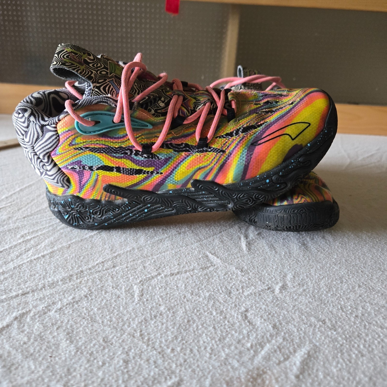 Puma LaMelo Ball x Dexter’s Laboratory Basketball Shoes Big Kid’s Size 5