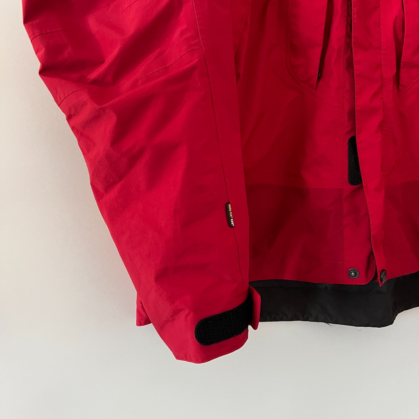 Haglofs Gore-Tex XCR Jacket Red Hooded Waterproof Shell Coat Outdoor Mens Size L