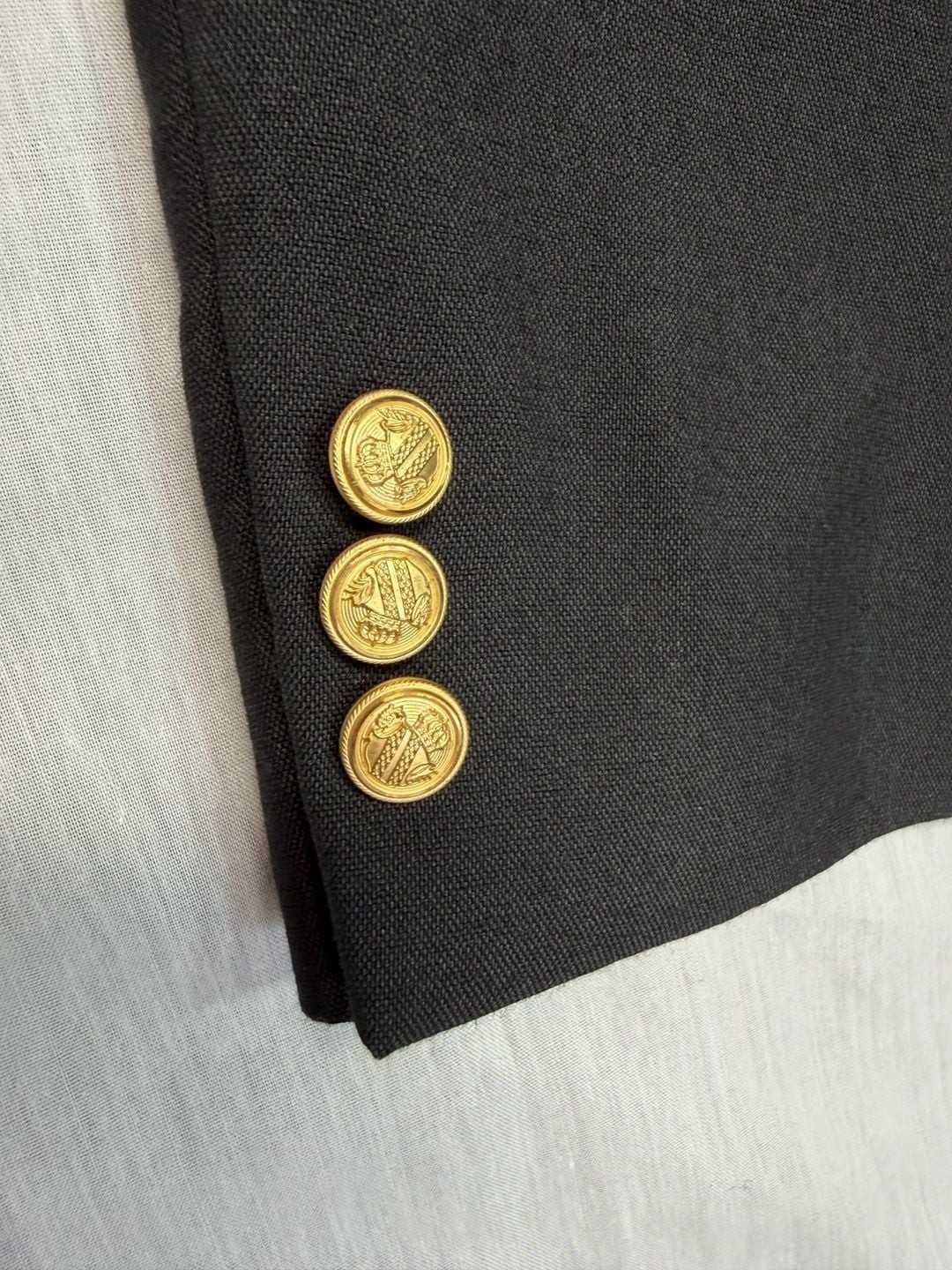 David Taylor Men’s Navy Blue Blazer Gold Button Sport Coat