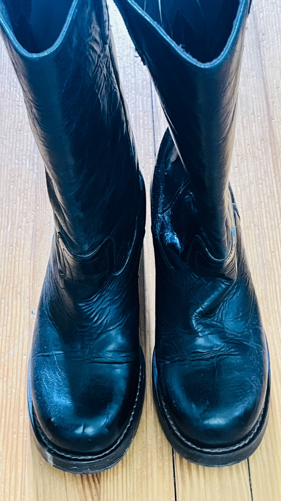 Vintage Destroy Black Patent Leather Platform Campus Boots 40/41