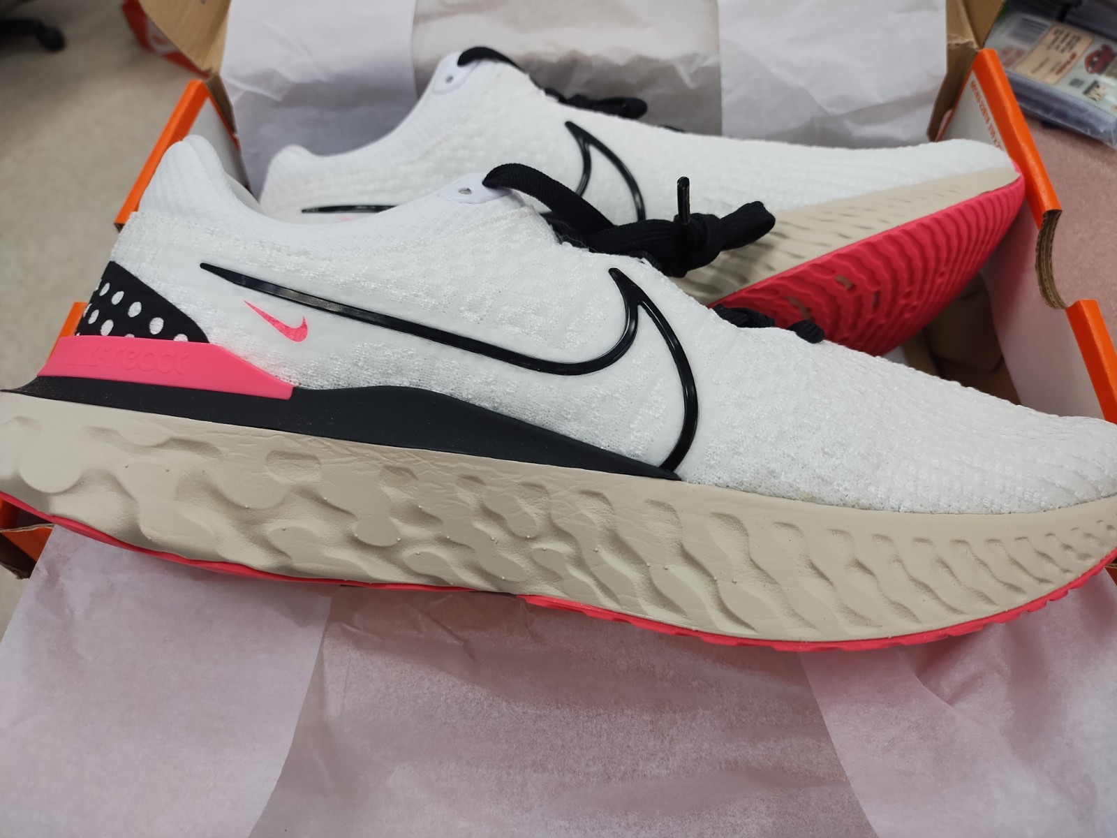 Size 13 Nike React Infinity Run Flyknit 3 Shoes White Black Pink DH5392-101