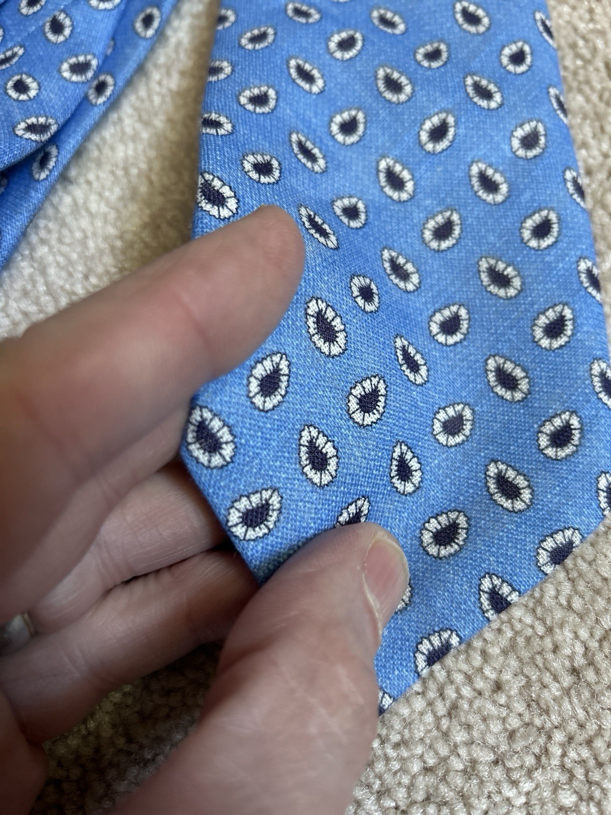 SEAWARD & STERN men’s tie – 100% linen – blue w/ abstract paisleys – 3 1/8″