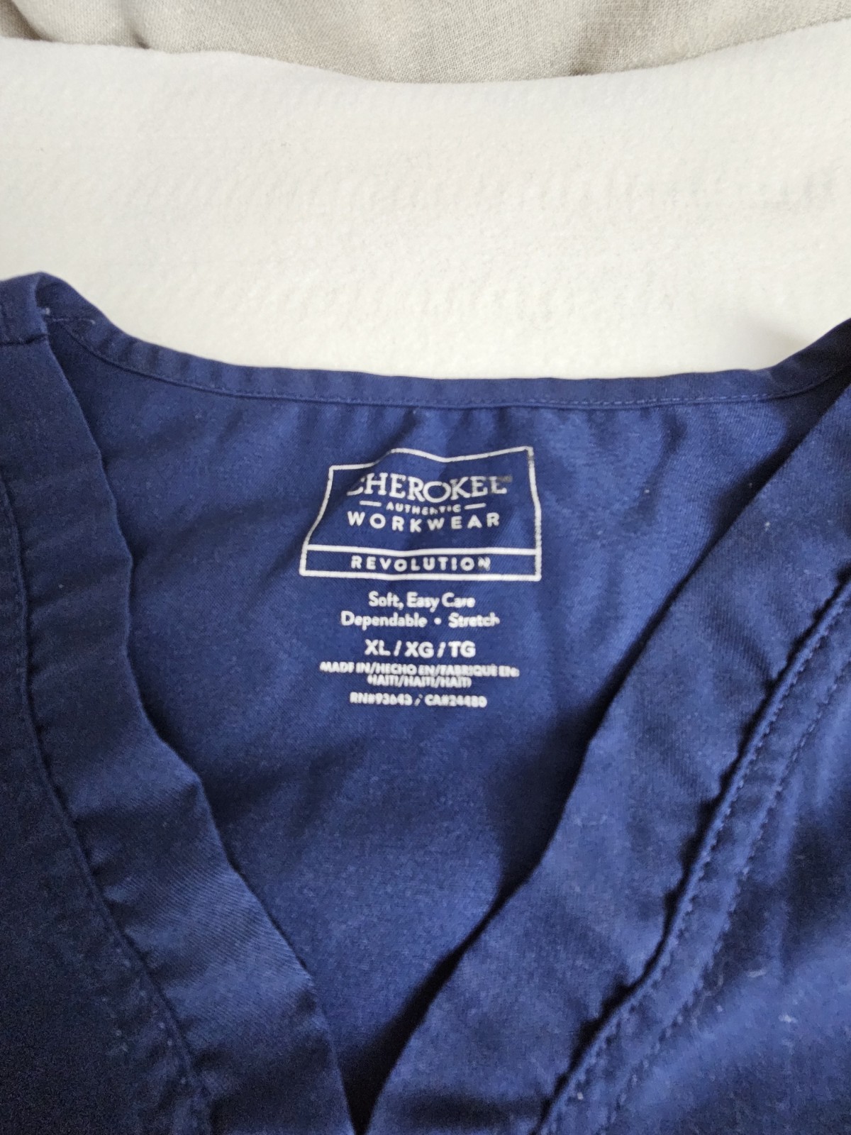 Cherokee Workwear Revolution Scrub Top XL Navy Blue Pit To Pit 24in V-neck
