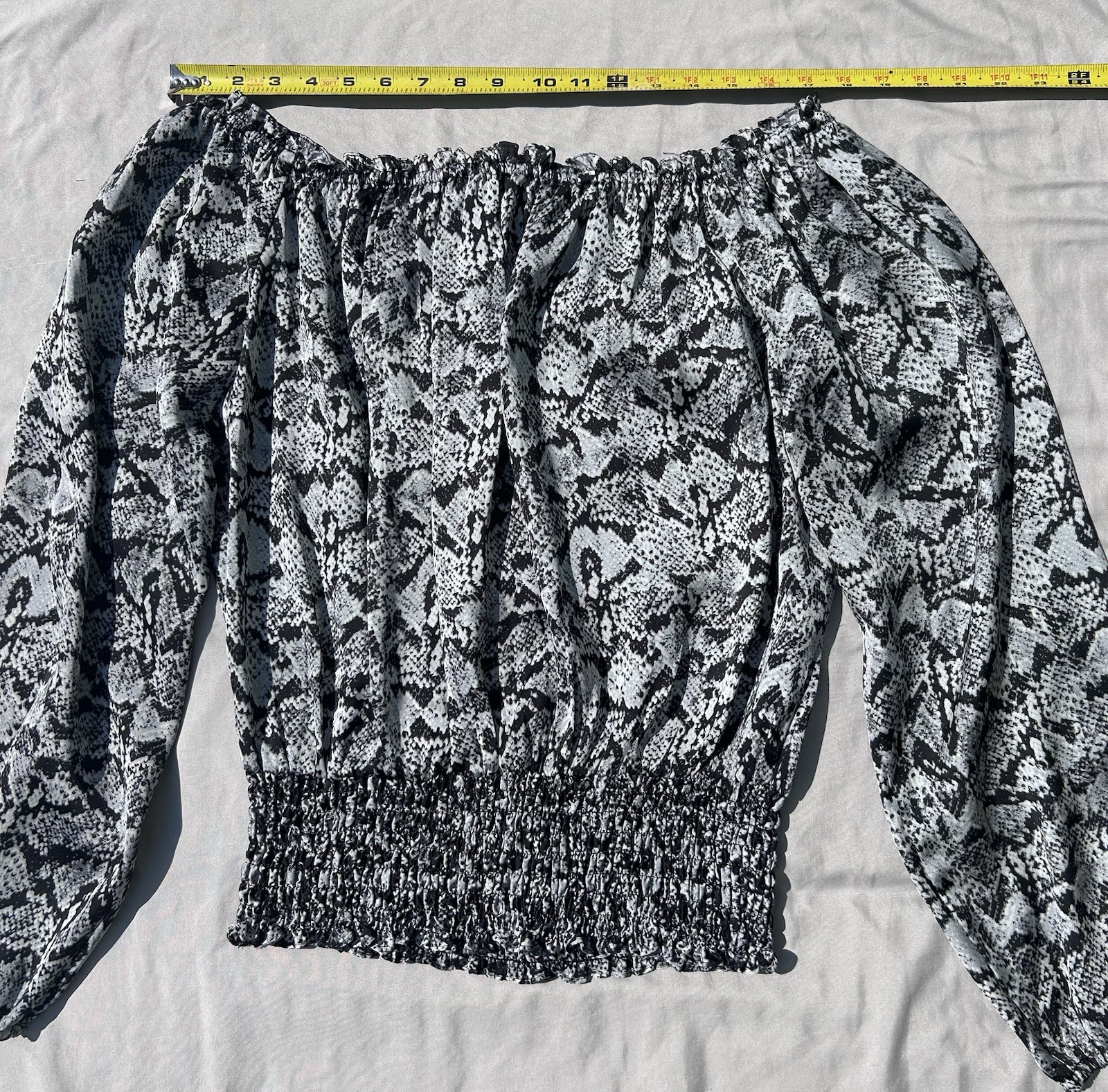 Michael Kors Off-Shoulder Snakeskin Blouse Gray & Black Size Medium