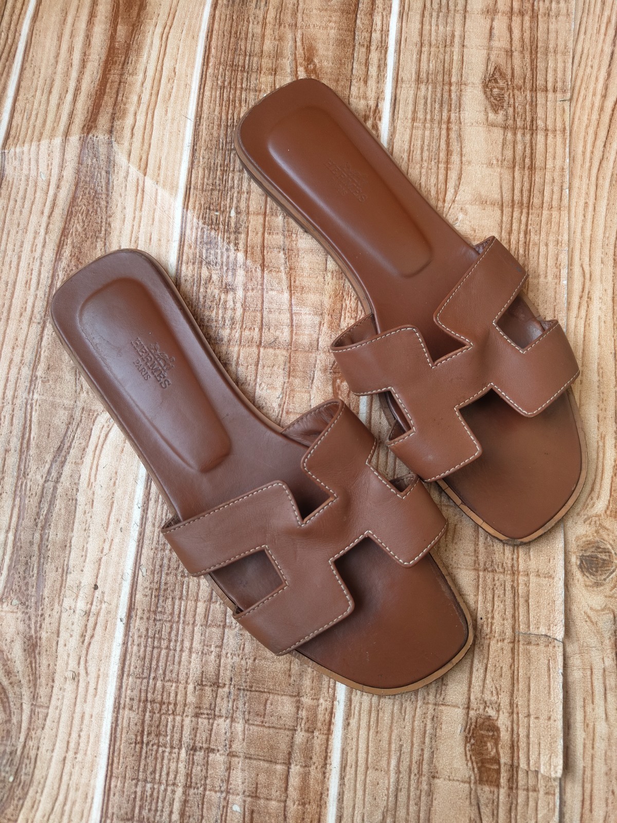 HERMES Oran Women’s Brown Leather Sandal Flats EU 40.5 / US 10.5