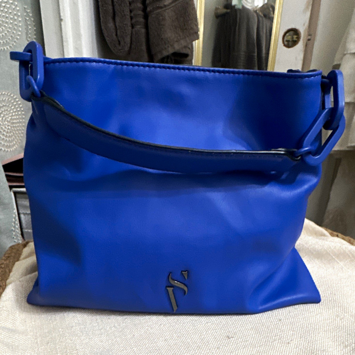 Simply Vera Vera Wang Women’s Blue Crossbody Top Handle Snap Detachable Strap