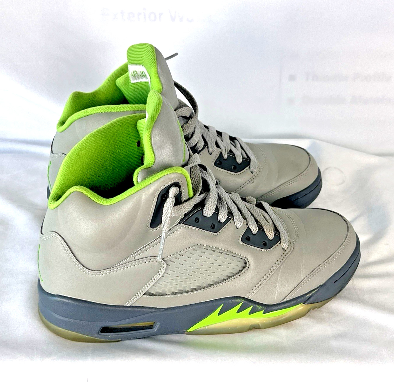 Jordan 5 Retro Green Bean Grey Leather Sneakers Size 8.5 DM9014-003