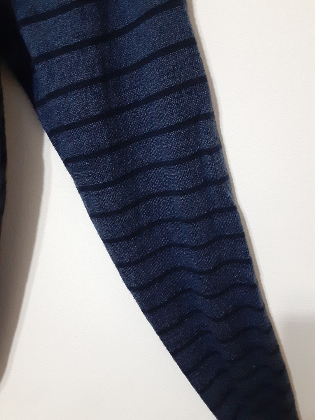 Banana Republic Men’s M 44-46 100% Extra Fine Merino Wool V-Neck Sweater;Baruffa
