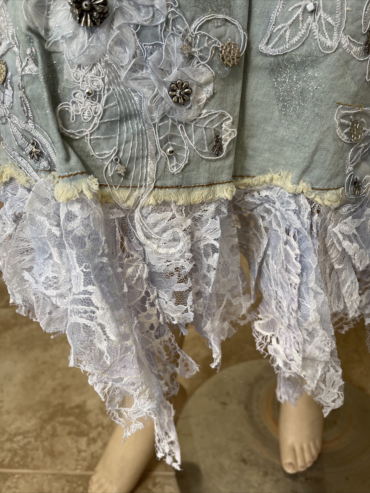 Women’s Light Blue Denim Cotton Casual Beaded Lace Size XL(10-12) Skirt SK 709