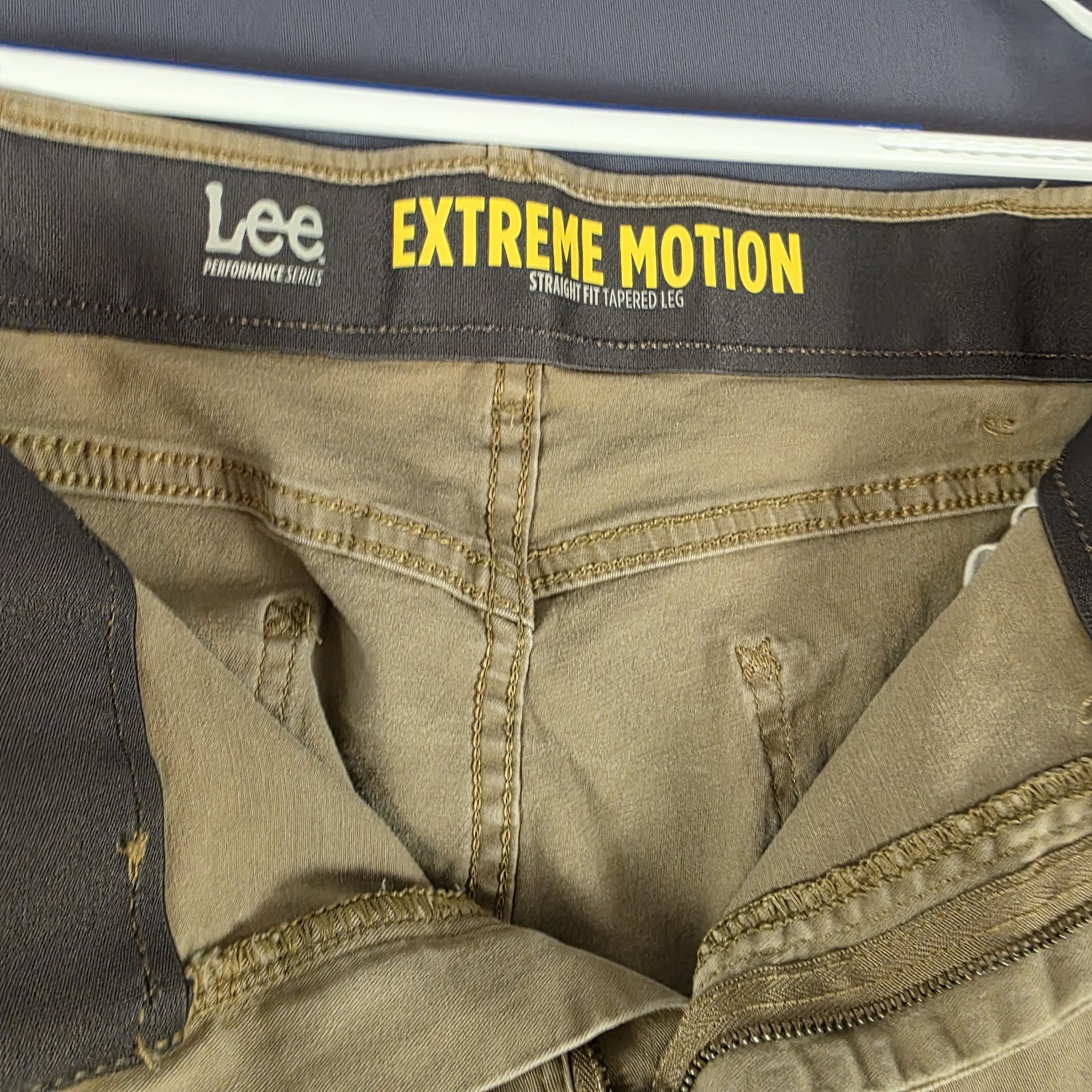 Lee Extreme Motion Performance Series Khaki Pants Men’s 38×27 Straight Fit