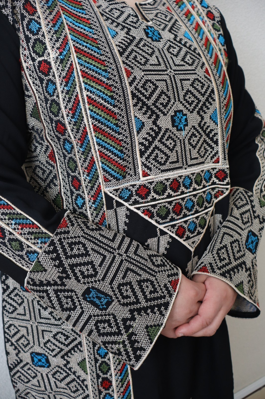 Traditional Palestinian / Jordanian Embroidered Thobe Kaftan Dress Black-LAYALI