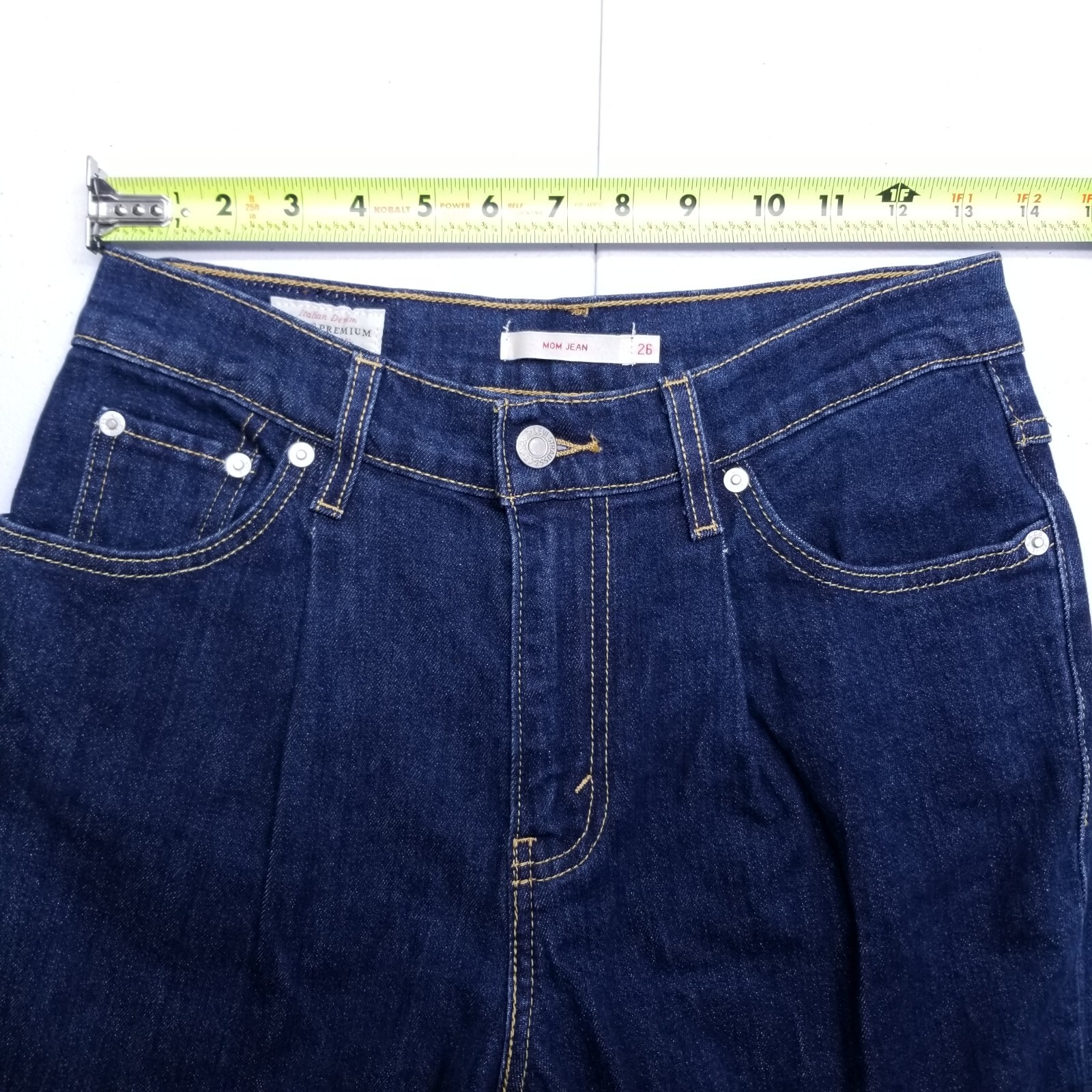 Levi’s Big E Mom Jean Women’s Denim Blue Jeans Size 26 (Measures 27×27) Hi Rise