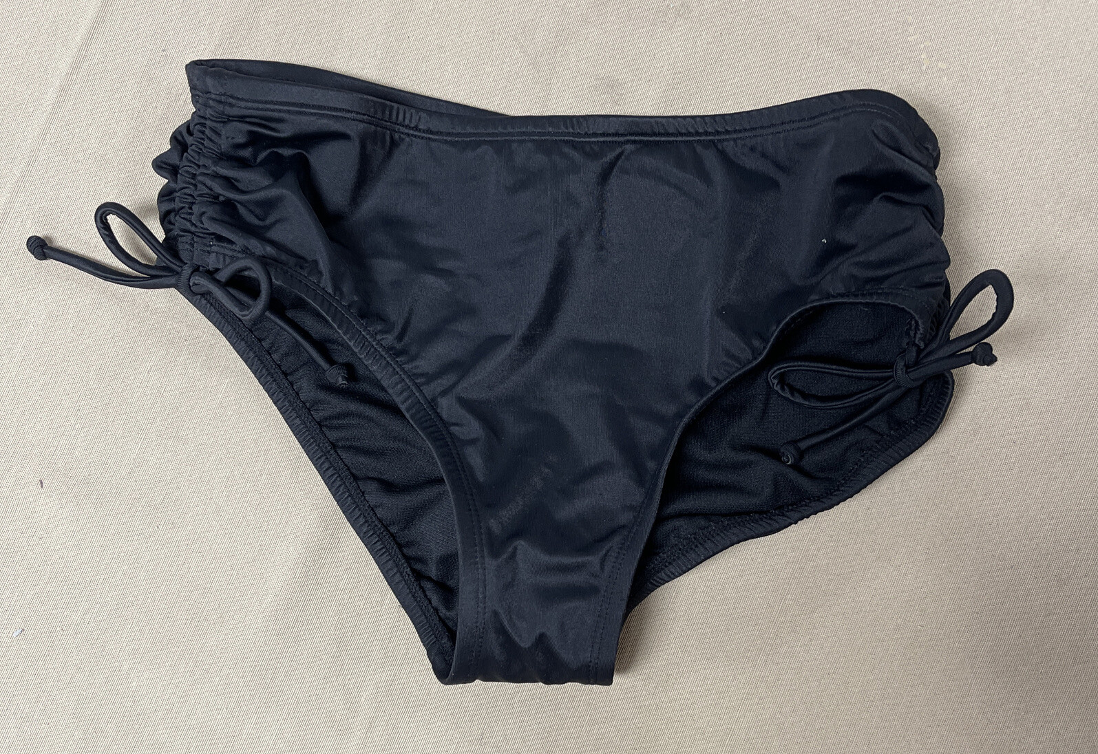 Beach Betty By Miracle Brands Black Bikini Bottom Sz Small (s516)