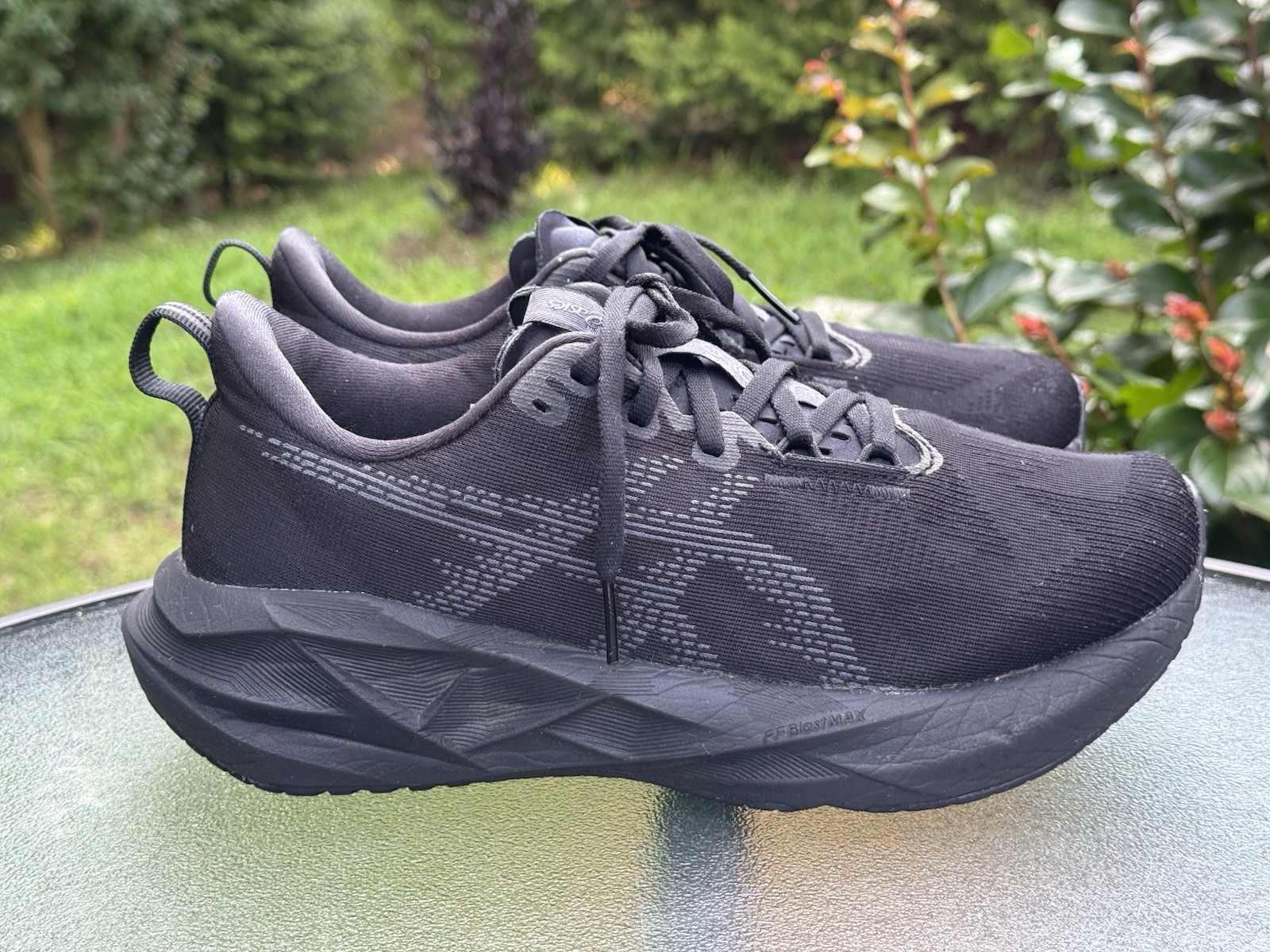 Asics Novablast 5 Women’s Size 8 Athletic Running Black Shoe