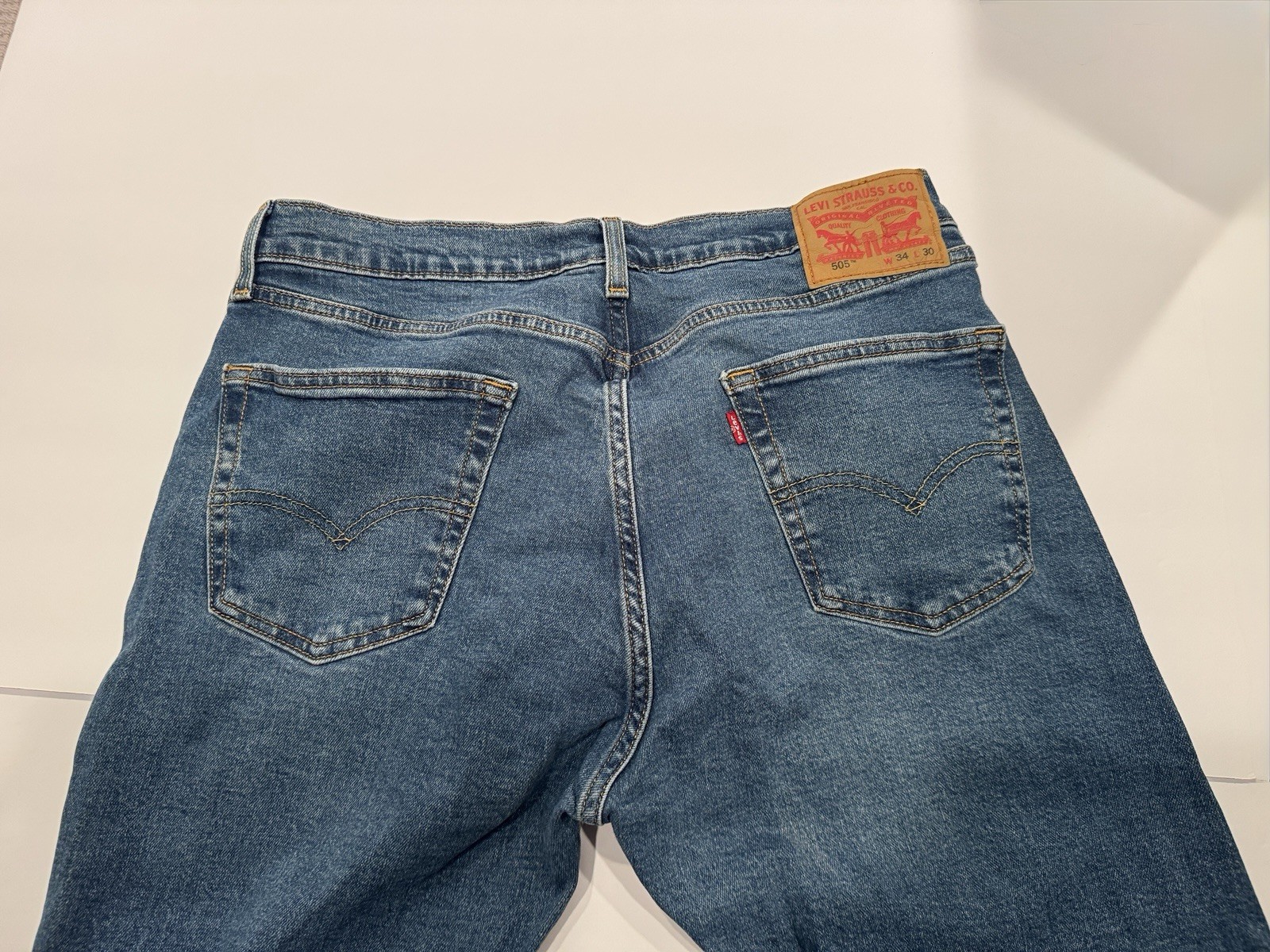 Levi’s 505 Regular Fit Jeans Mens Medium Wash Blue Straight Leg 34×30