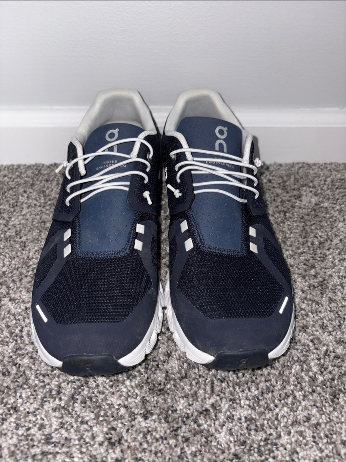 On Men’s Cloud 5 Sneakers in the Midnight/White