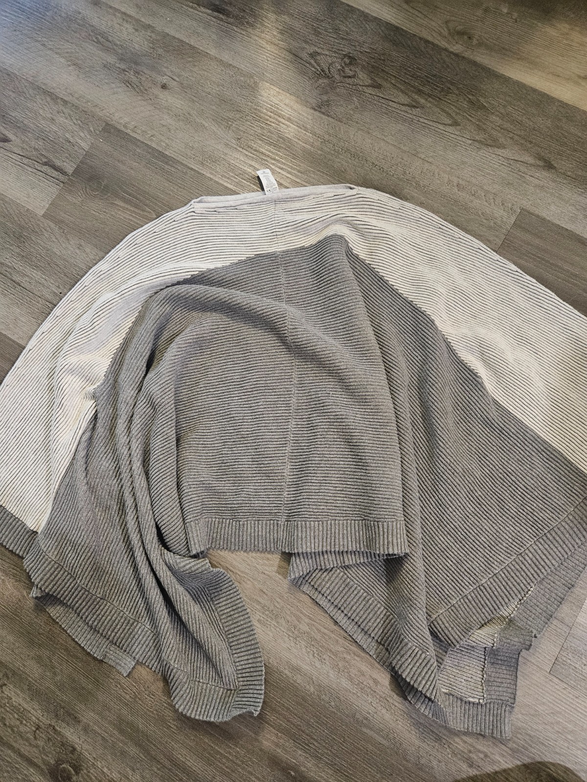 Lululemon Athletica Gray & White Ribbed It All Lines Up Poncho Women’s One Size