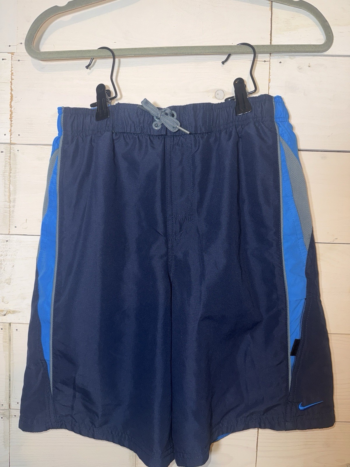 Nike Men’s Core Contend 9” Volley Shorts swim Men’s Small