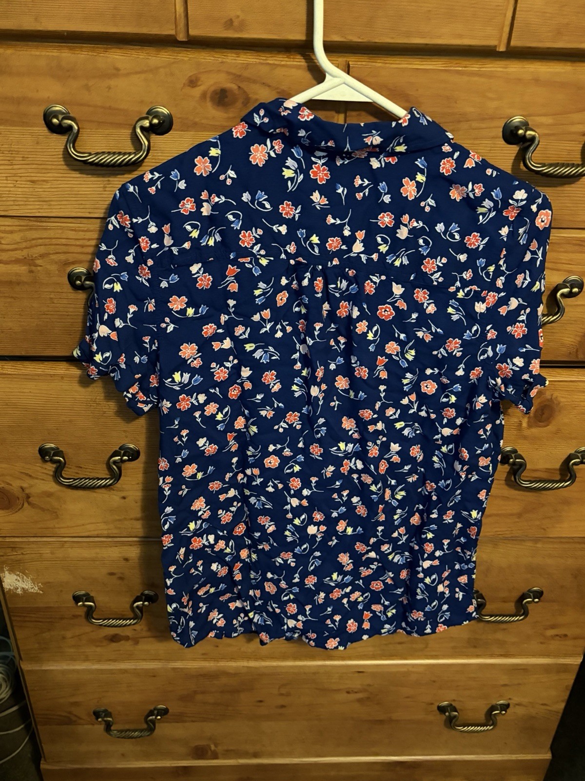 Croft & Barrow Women’s Blue Floral Short Sleeve Rayon Button-Up Shirt Size S