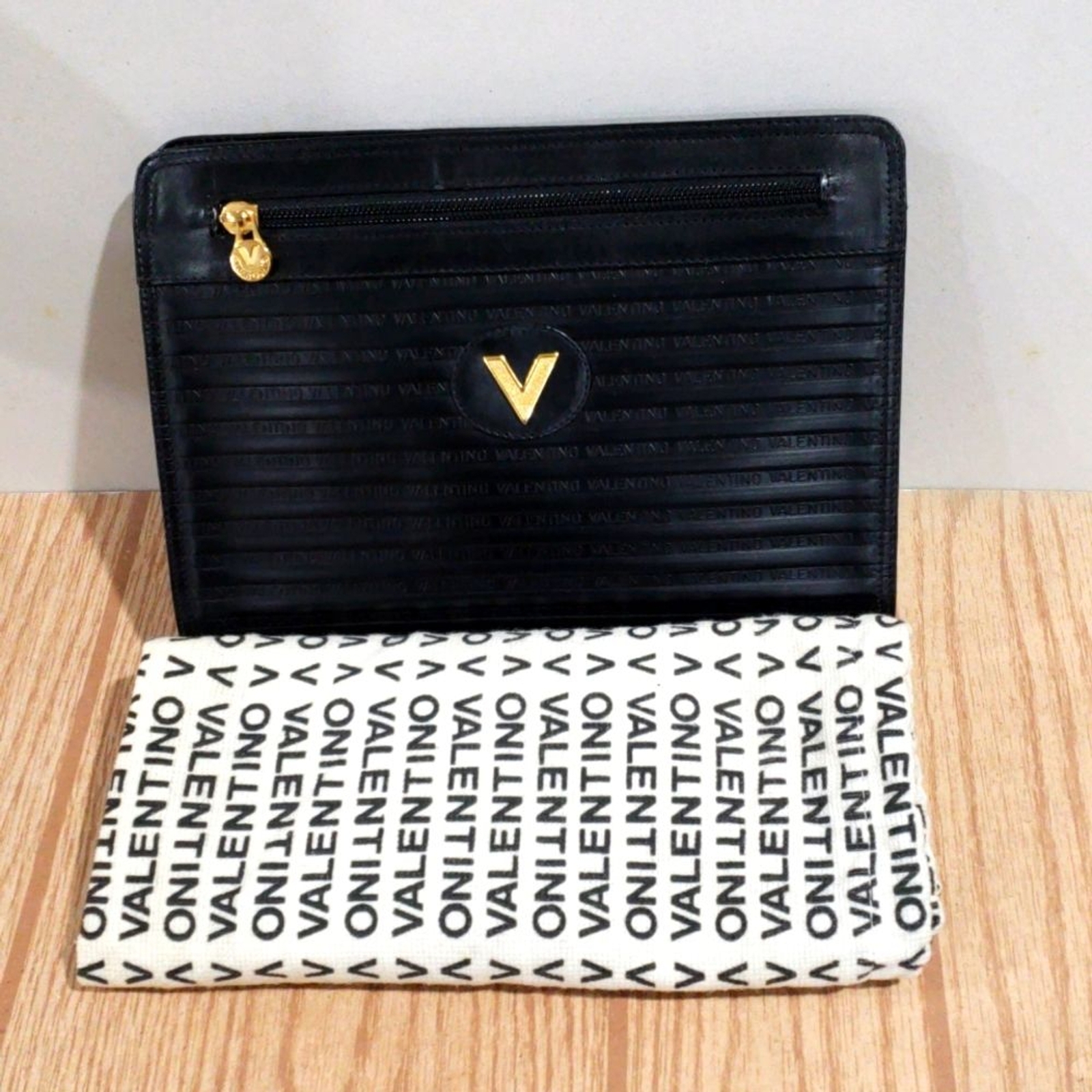 MARIO VALENTINO Printed Vintage Black Leather Clutch Bag Sized 10.25 x7 inches