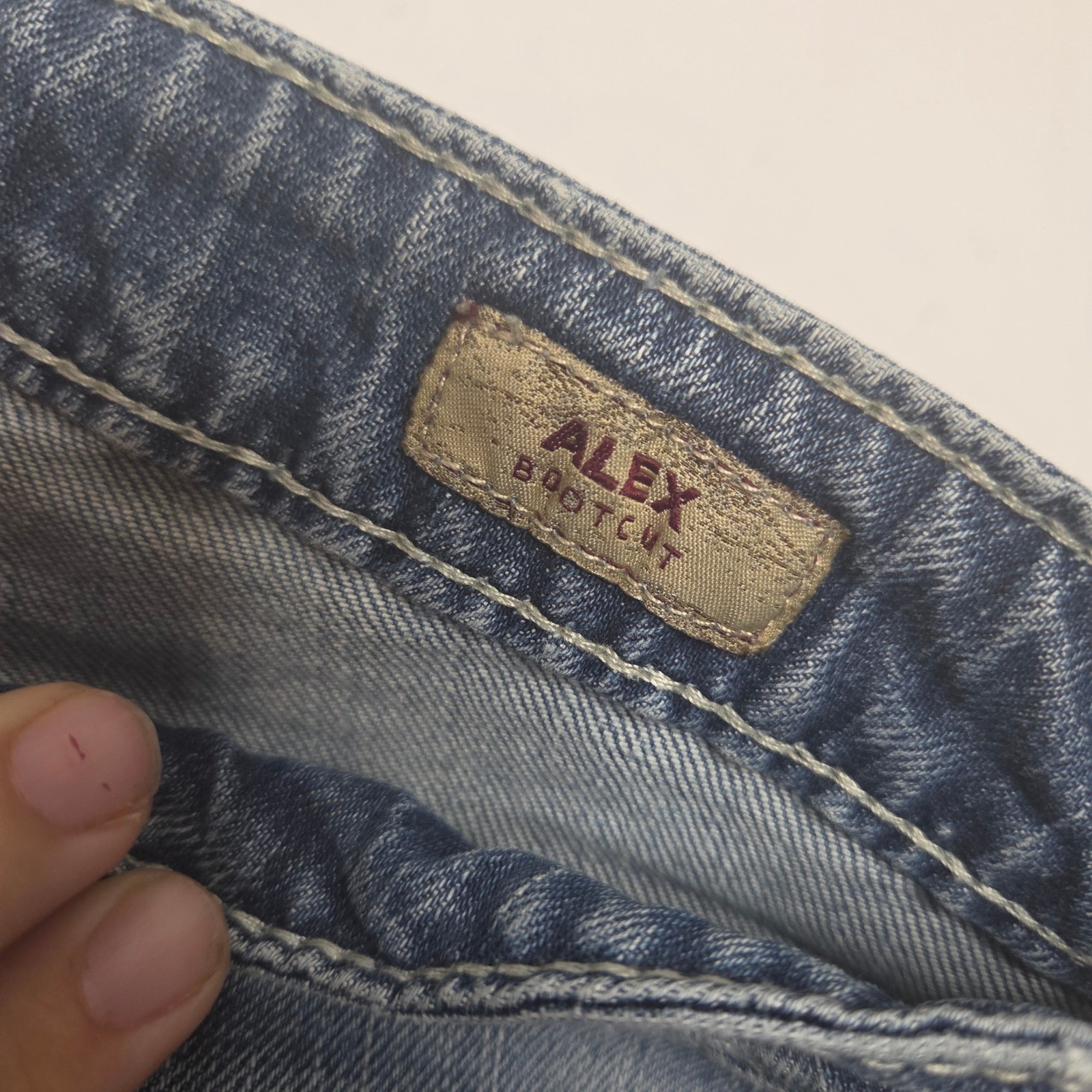 Silver Jeans Co Alex Bootcut Distressed Medium Wash Denim Jeans Womens 29×31