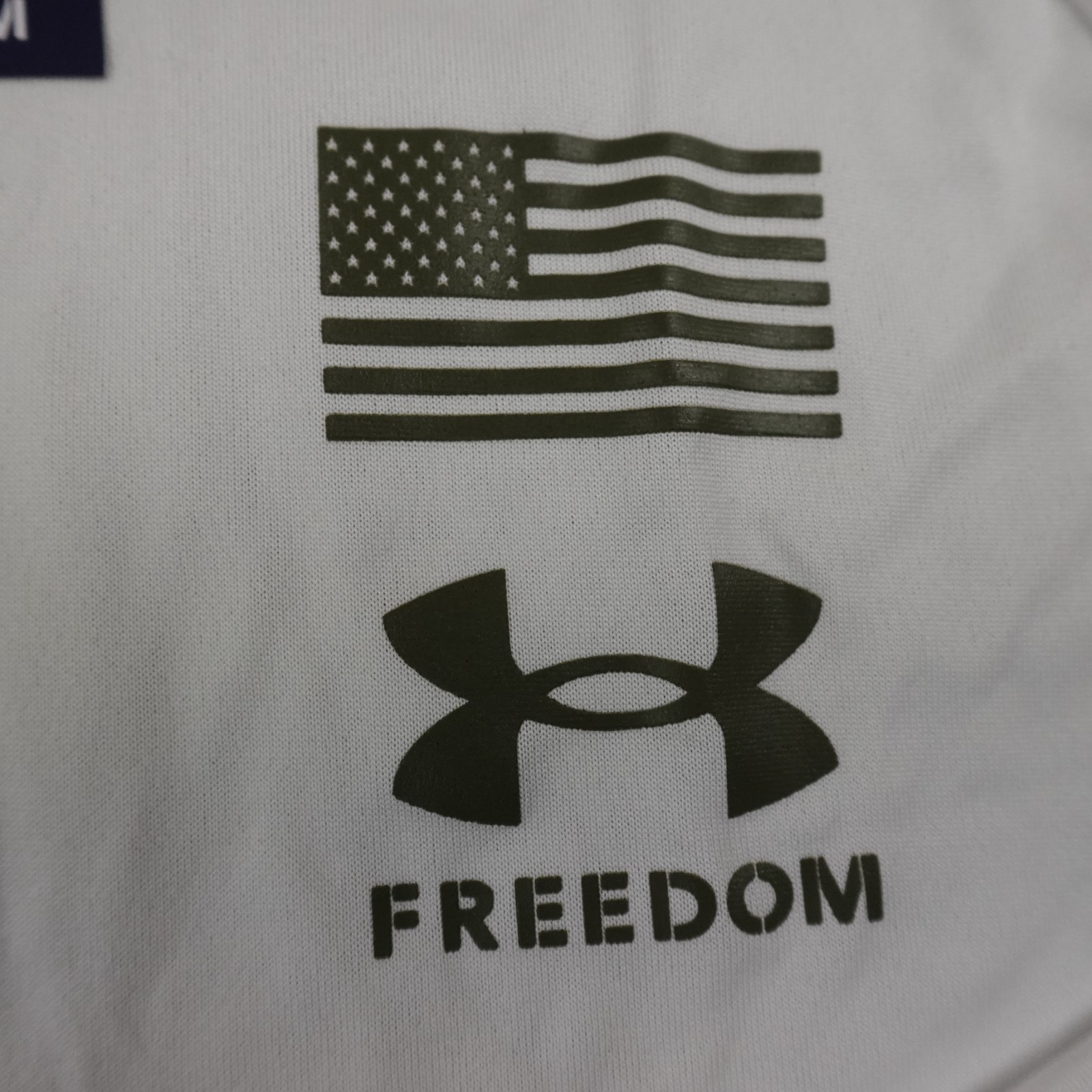 NEW Under Armour Shirt Mens XL White Freedom Loose Long Sleeve USA Flag Graphic