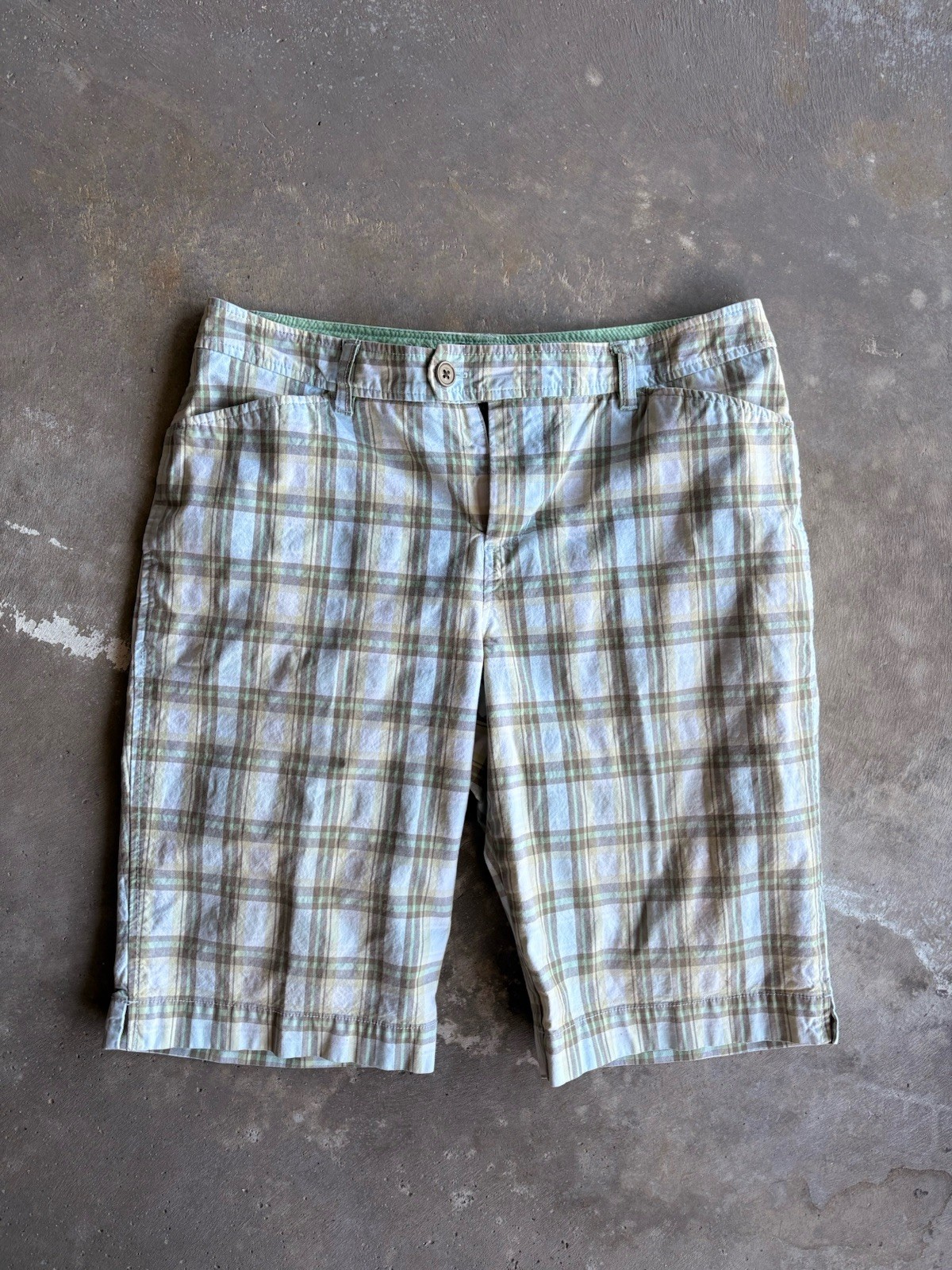 Sonoma Womens Size 10 Blue, White, Green, Gray, Plaid Flat Front Bermuda Shorts