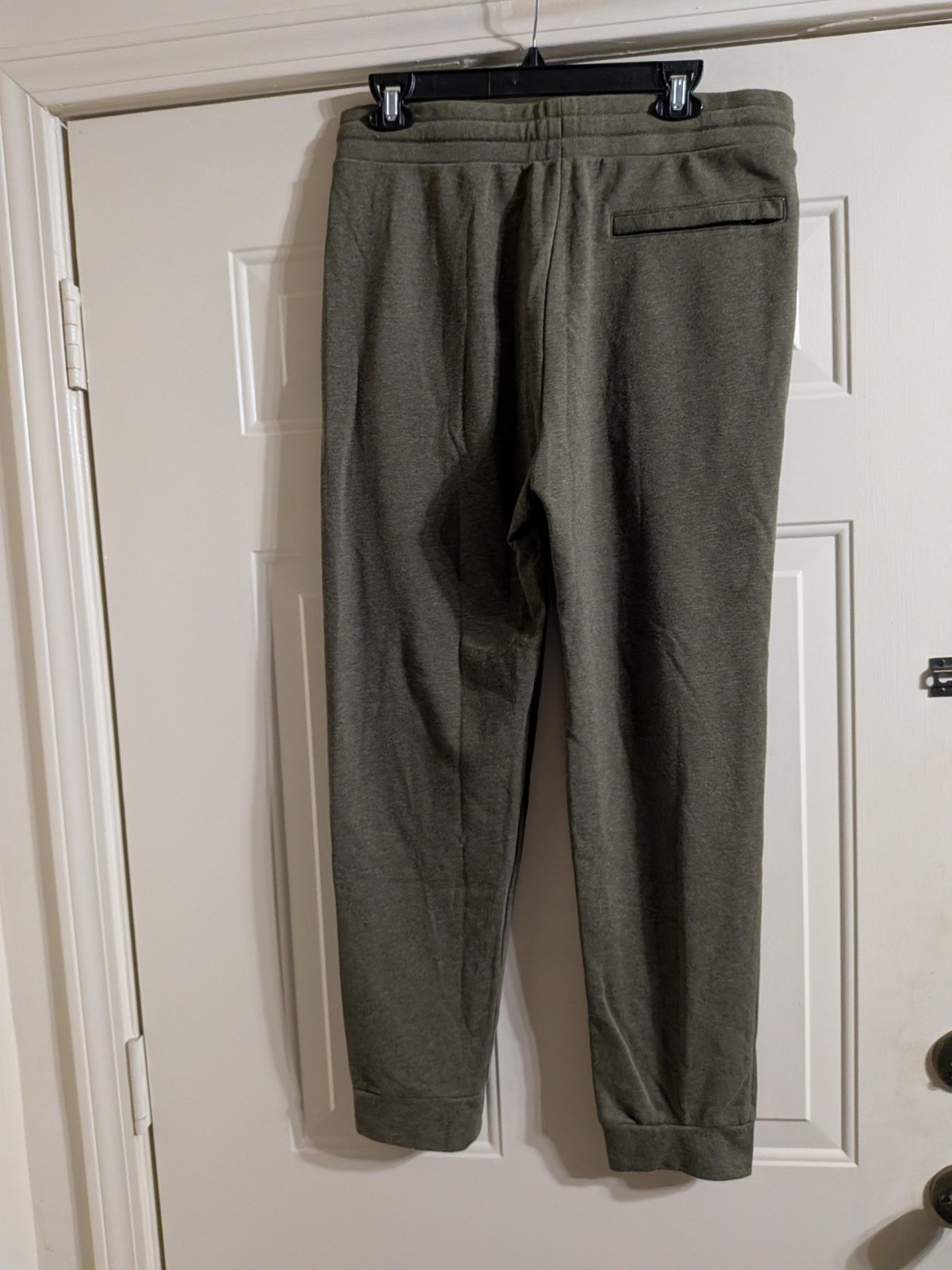 32 Degrees “Heat” Men’s Training Joggers Sz. Medium Olive Green Zipper Pockets